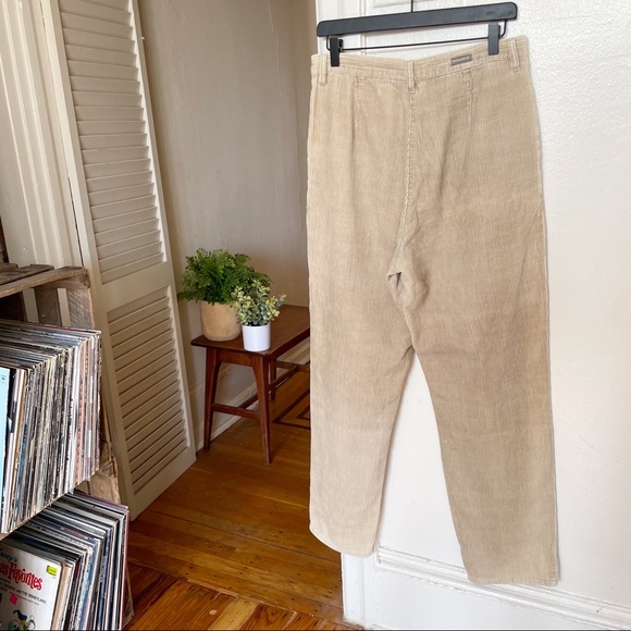 Vintage Woolrich Corduroy High Rise Pants- 31” waist - Picture 4 of 16